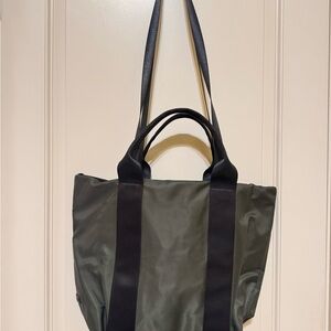 Fabletics Stylish Green Tote Bag with Black Straps